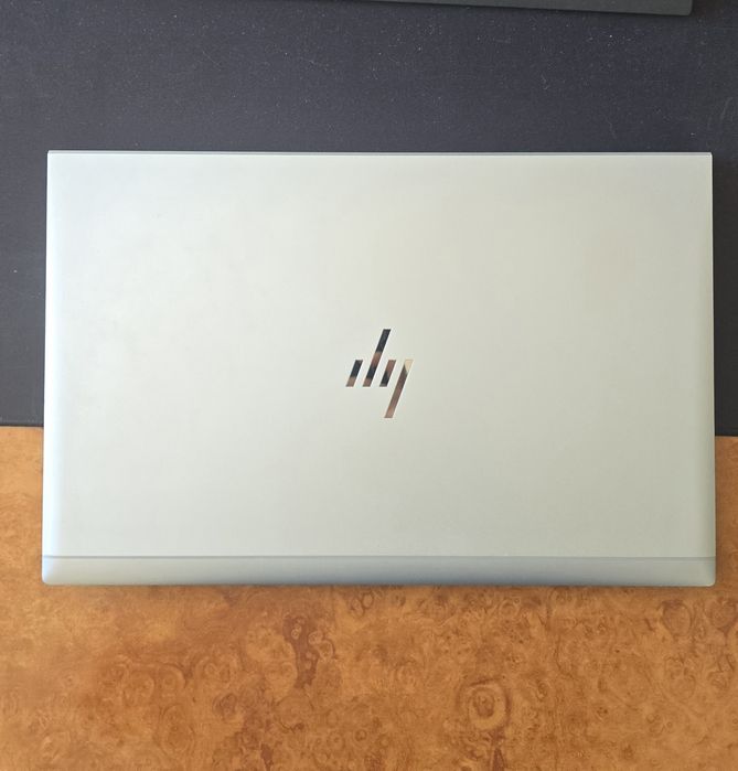 Laptop HP EliteBook 850 G7 – i5-10310U, 16GB RAM, SSD 256GB, tastatură nouă