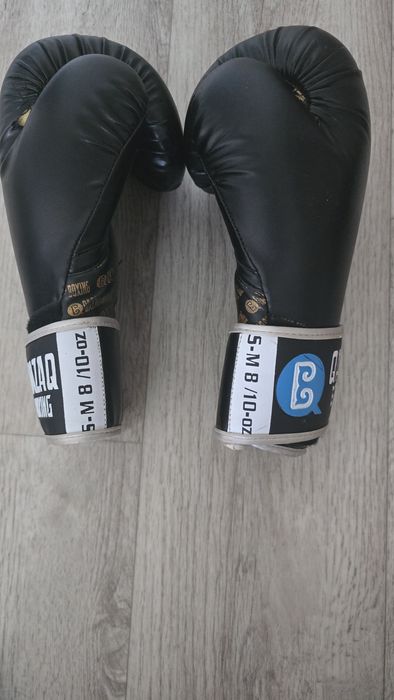 Продам Боксёрский шлем , перчатки и бинт (Б/у)