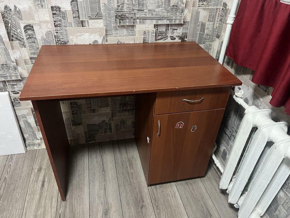 Отдам бесплатно стол