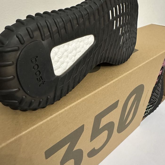 Yeezy Boost 350 Yecheil