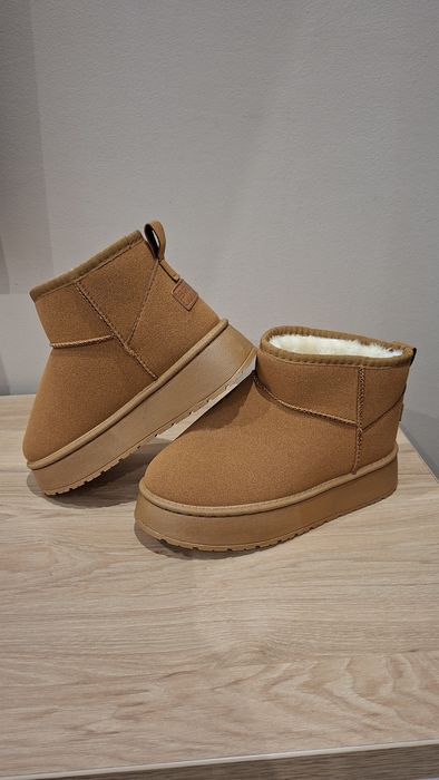 UGG maro damă – mărimea 37