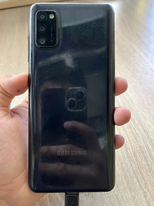 Продам самсунг а41