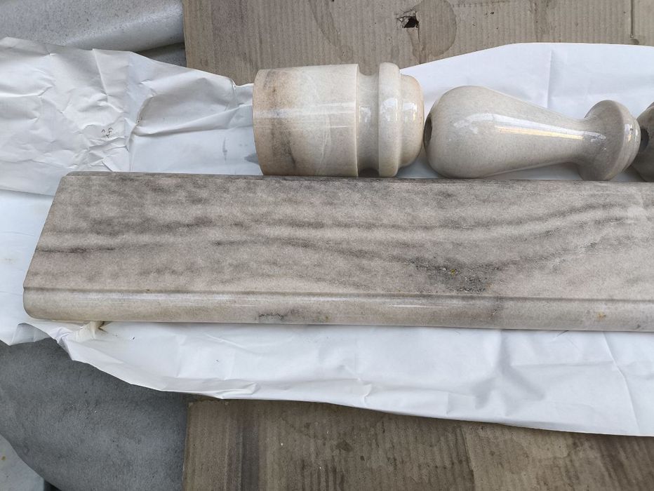 Мраморные балясины и перила