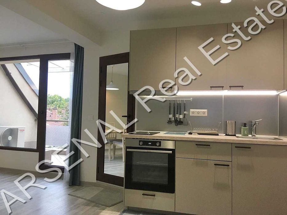 Дава се под наем Двустаен апартамент в София, Център - 82 кв.м за 650 € - Снимка #1