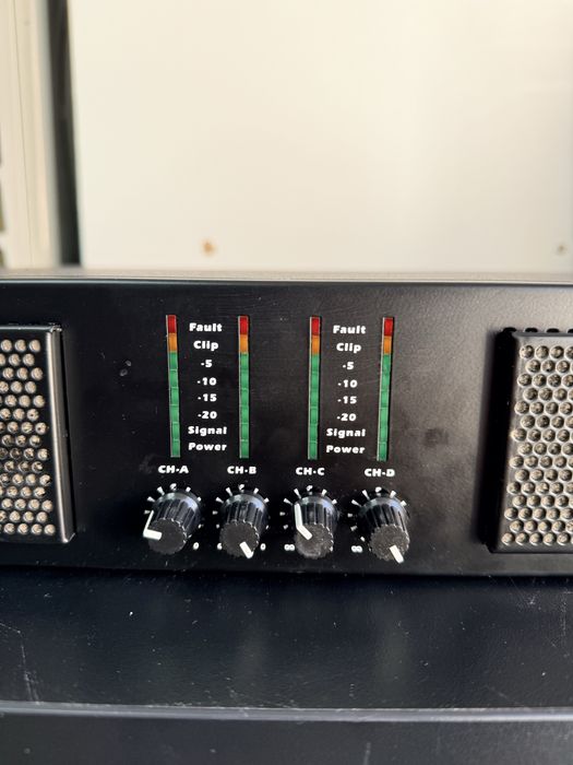 Sistem audio profesional complet