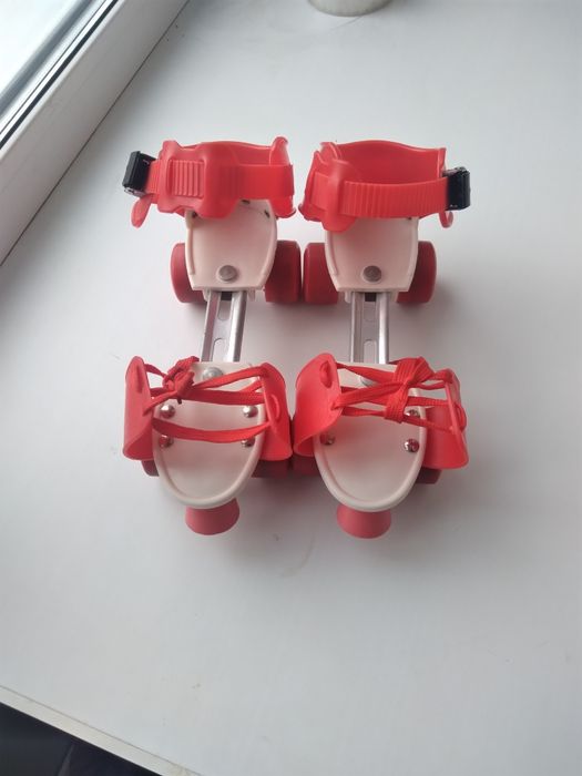 Коньки роликовые.