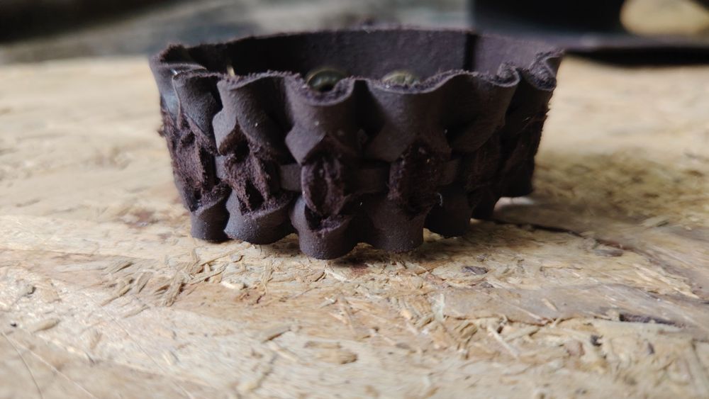 Brățări din piele naturala model unicat lucrate manual