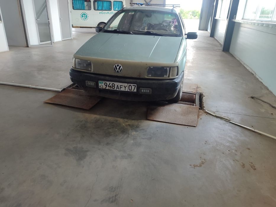 Авто Пассат универсал