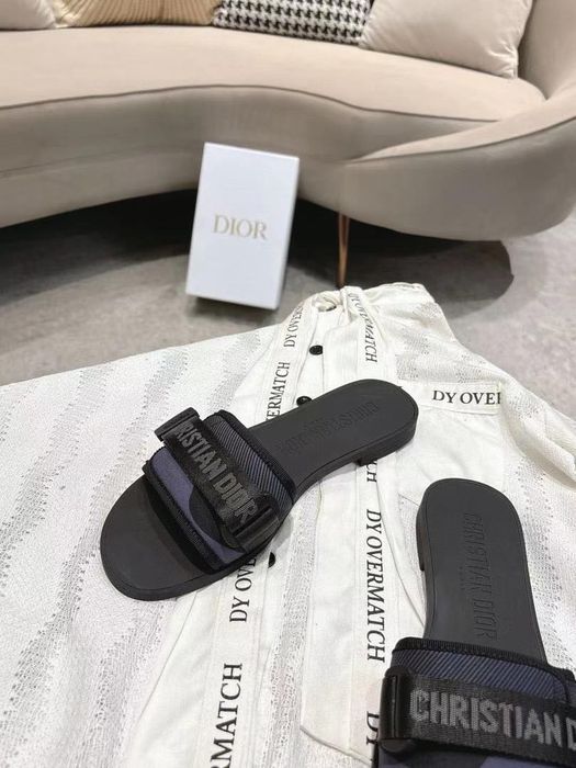 Дамски чехли Dior