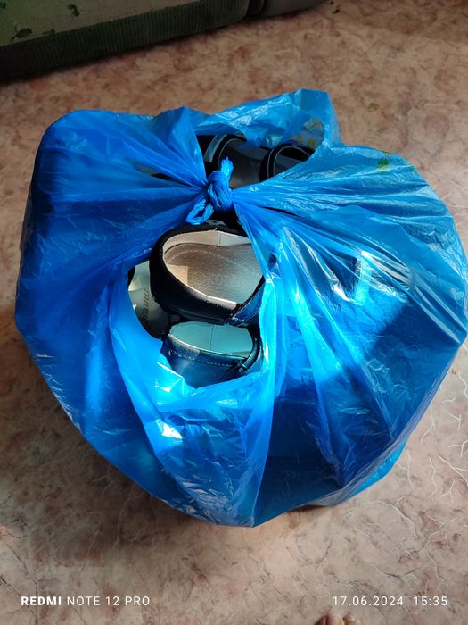 Обувь отдам за шоколадку