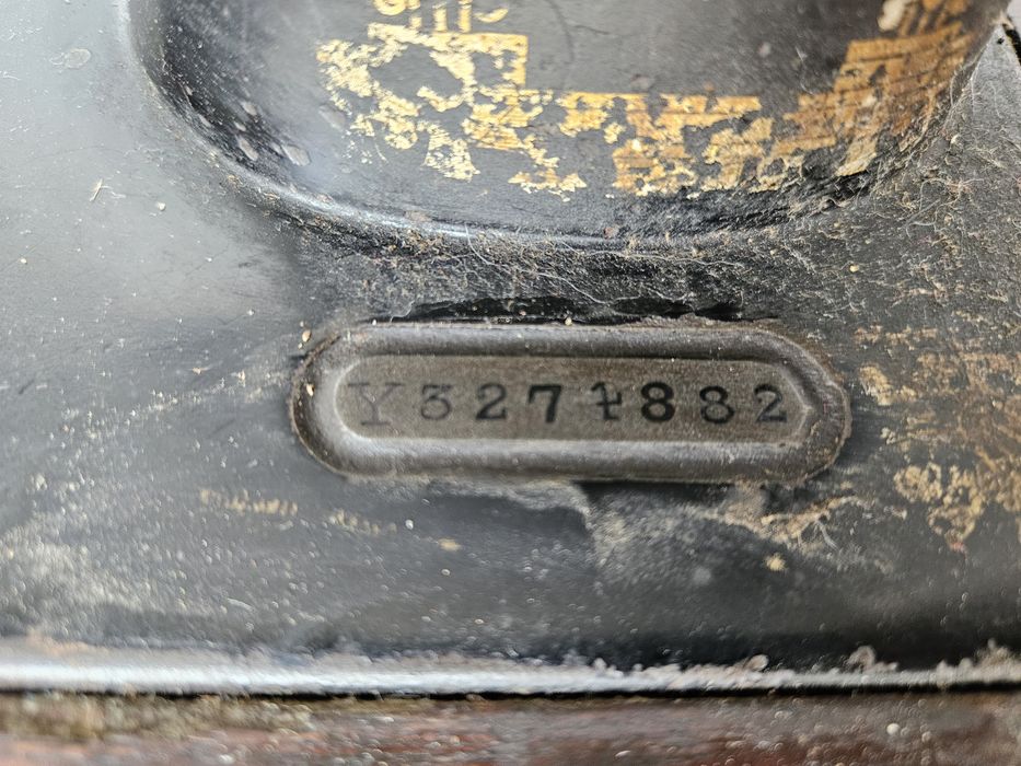 Masina de cusut Singer