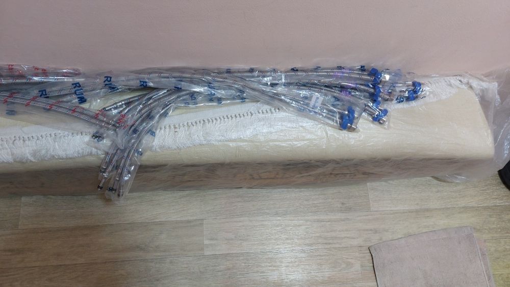 Смесители новые.