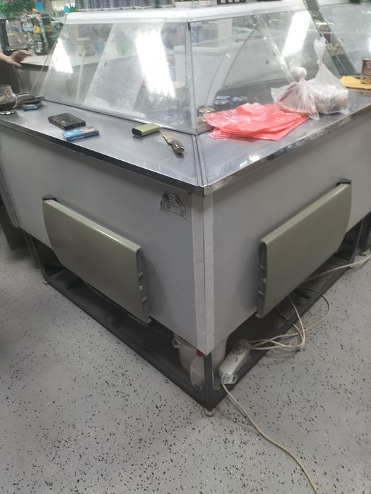 Продам холодильные ветрины