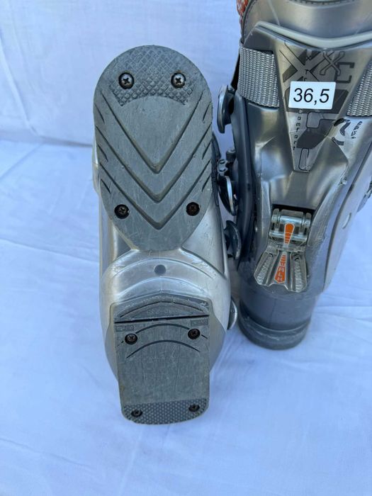 Clapari ski schi Lowa marime EUR:36.5 Mondo:23.5