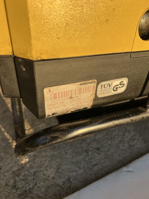 Jet cu Presiune Karcher K 695 130Bari Complet cu Lance Inox Rotativa
