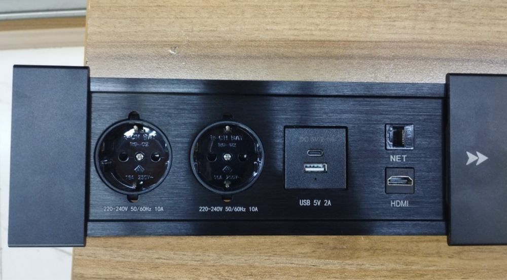 Розетка настольная Розетка наполная Лючок Socket Встриваемый роз