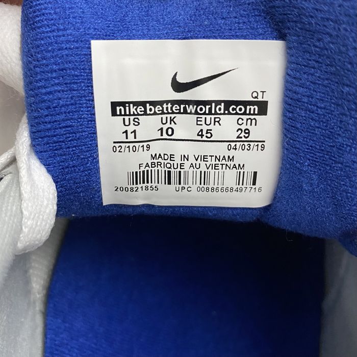 Новые кроссовки Nike