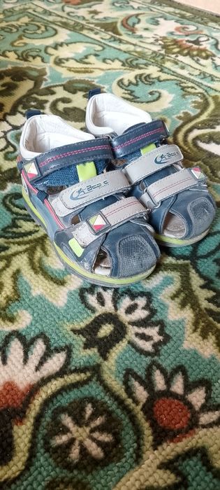 Детский сандалии
