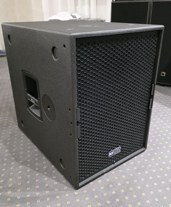 Vând bas RCF TTS 15-A