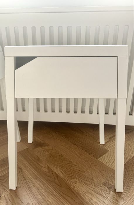 Noptiere elegante si moderne ambele 290 lei