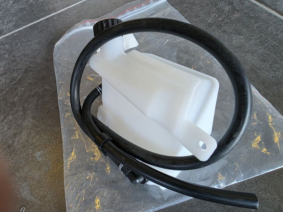 НОВО Казанче Резервоар за Антифриз за KTM 525 SX450 525XC ATV 505