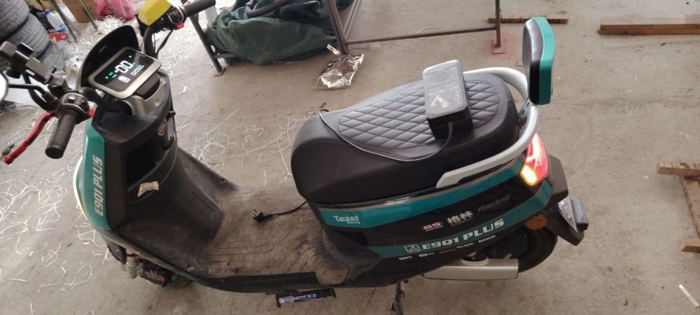 Электро скутер в отличном состоянии продается