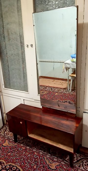 Трюмо 100, Комод 80, Тумба 50, За всё 200 сум сразу