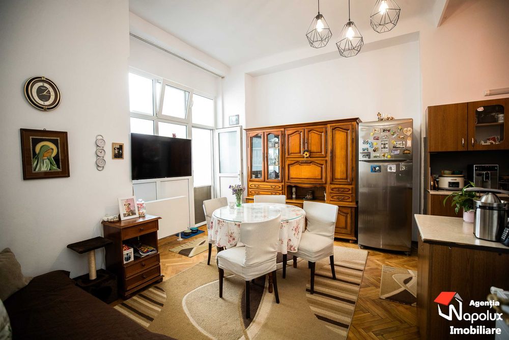 Apartament 3 camere zona Centru