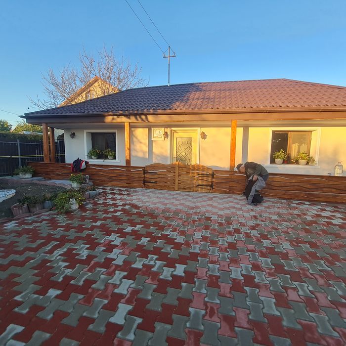 Echipa renovări în construcții.