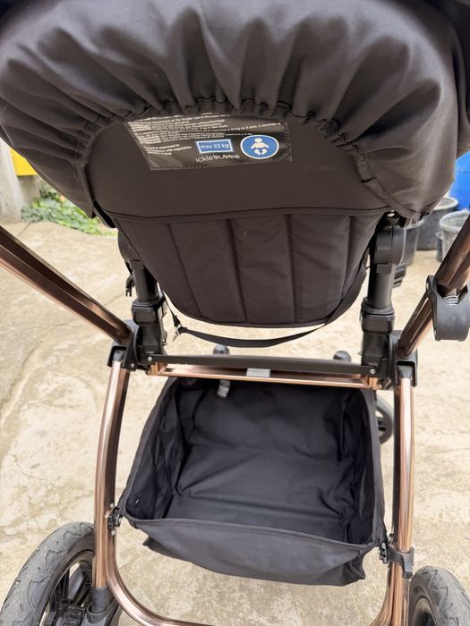 Carut Ickle Bubba Stomp V4 Travel System With Isofix Base