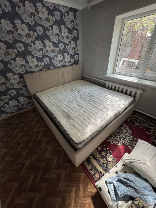 Подъемная кровать с матрасом