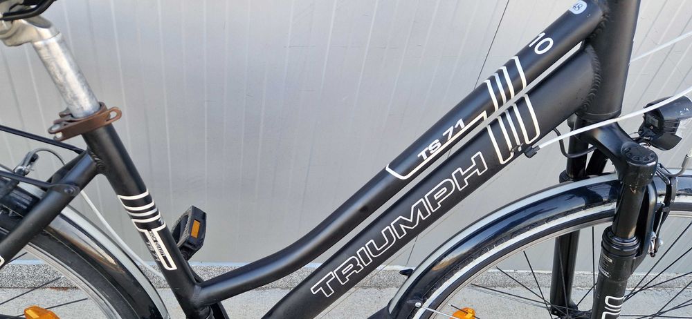 Дамски алуминиев велосипед Triumph колело 28"