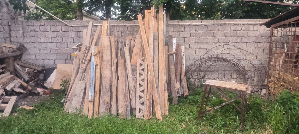 Чорни паталок сотилади