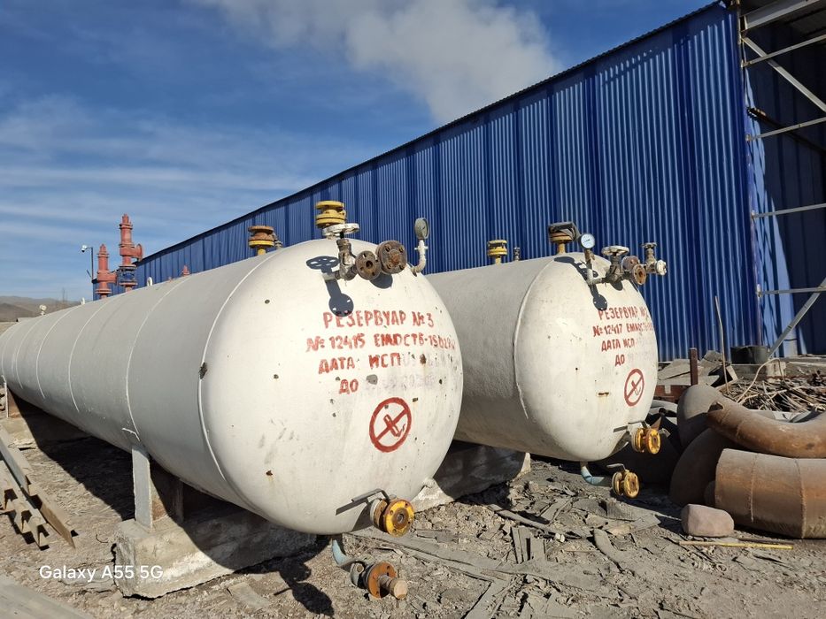 Пропан заправка ускуналари сотилади, 2та 15м³ ёмкость.
