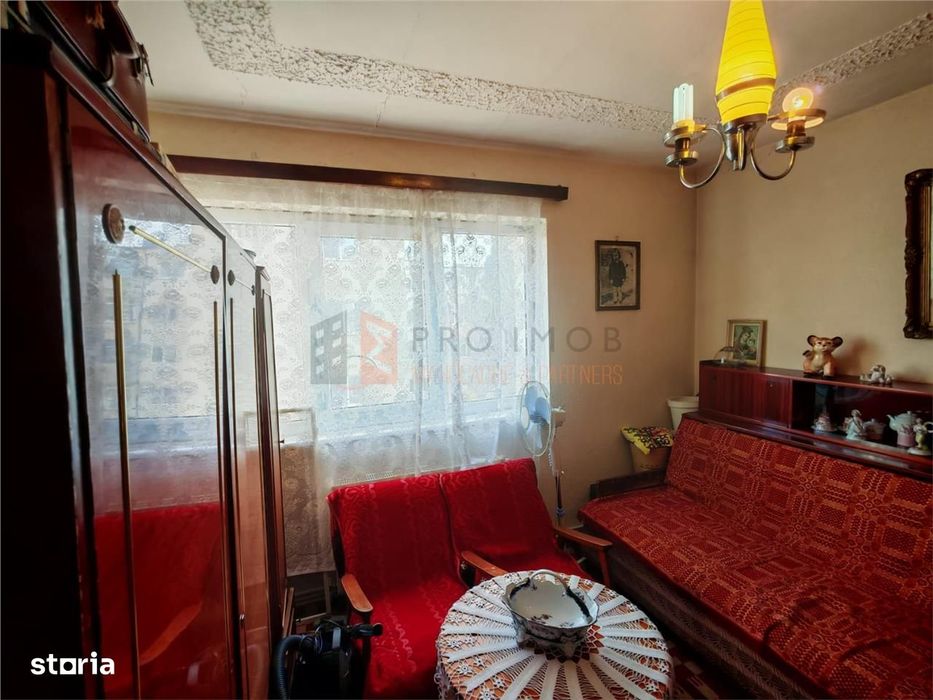 Apartament 2 camere semidecomandat zona Centru