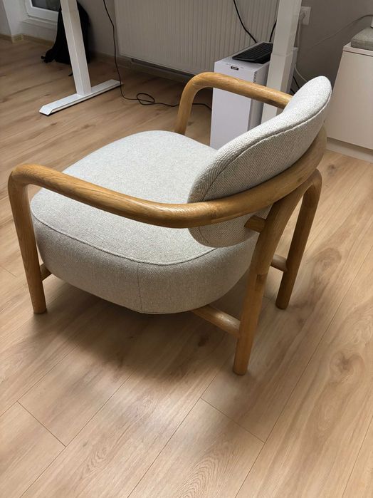 Melqui Бежов фотьойл от масивно дъбово дърво KaveHome