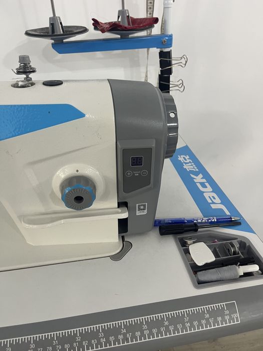 Швейная машина Jack 5