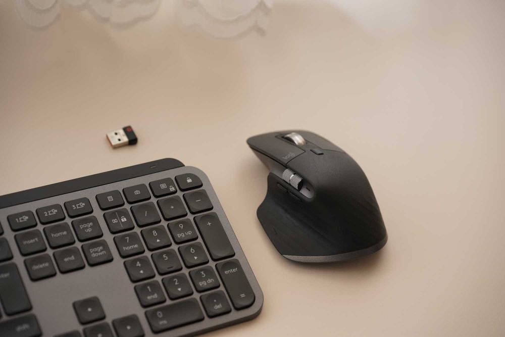 Logitech MX Keys & MX Master 3 Combo