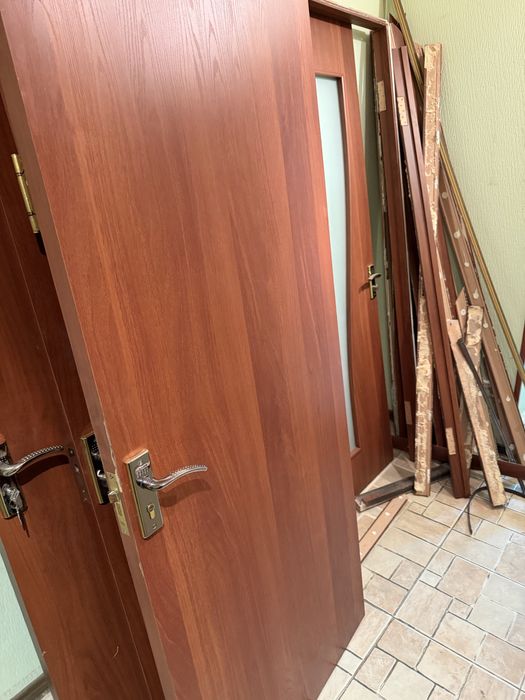 Продам б/у двери самовывоз
