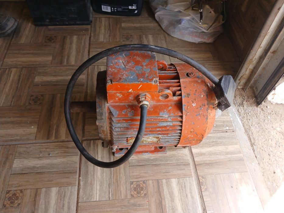 Асинхроннный Двигатель Аирс100S4УЗ