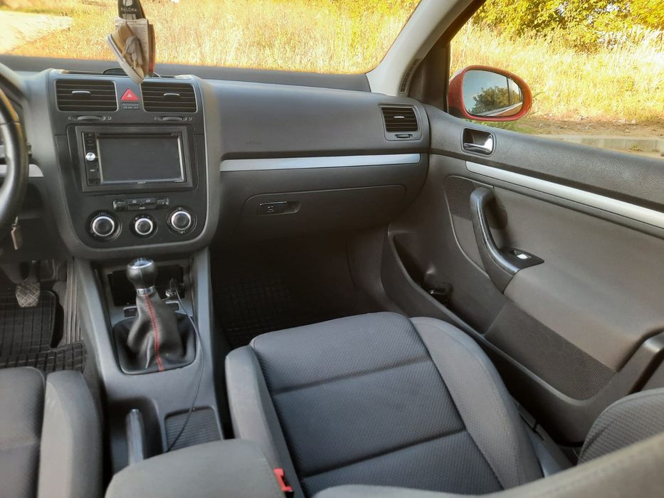 Vând autoturism marca WV golf