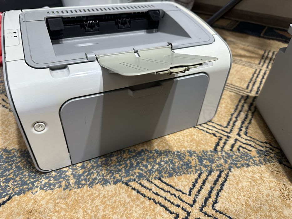 Принтер HP Laserjet1102