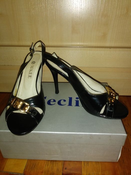 Босоножки новые размер 34 ( натуральная кожа