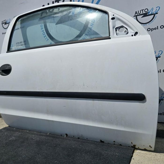 Portiera usa alba dreapta fata Opel Corsa C