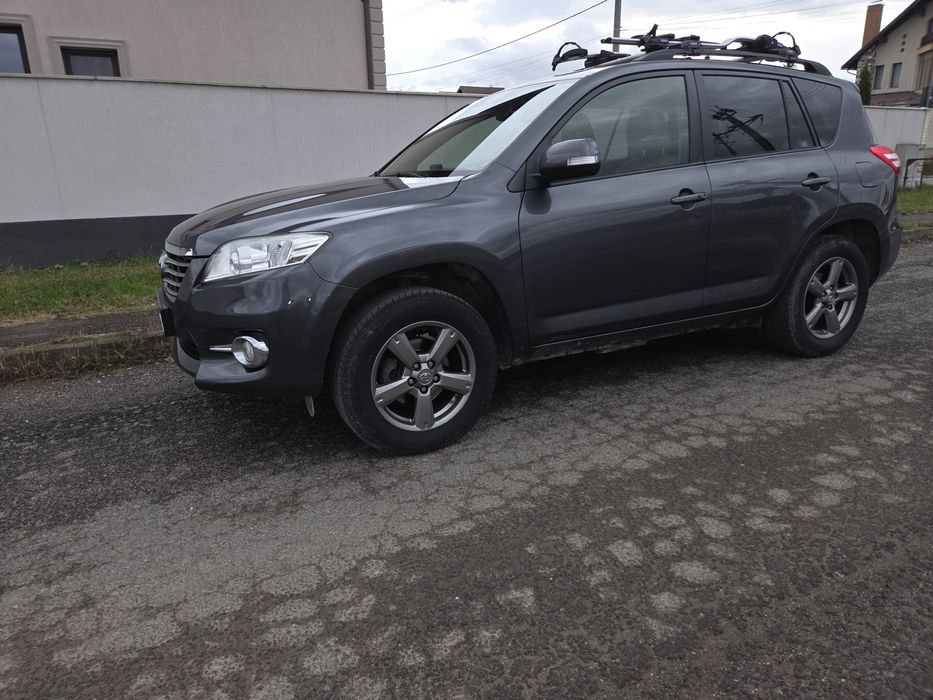 TOYOTA  RAV 4 Benzina
