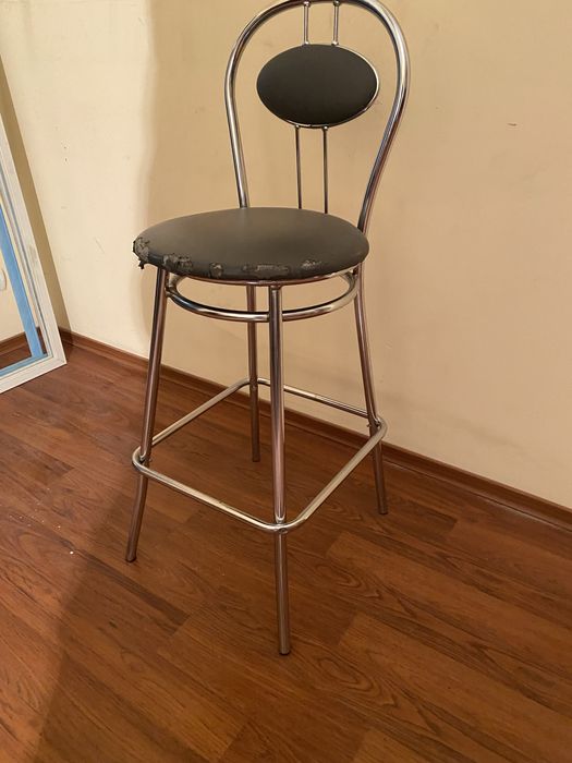 Стулья барные  прочный металл