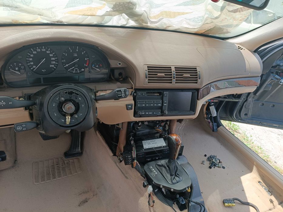 БМВ 530i е39 на части