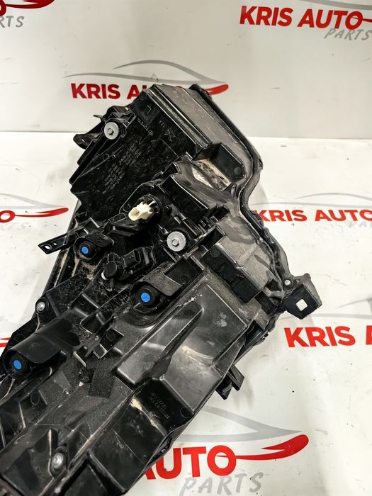 Ляв фар Toyota CH-R FULL LED 2024/ Тойота ЦХ-Р - Със забележки!
