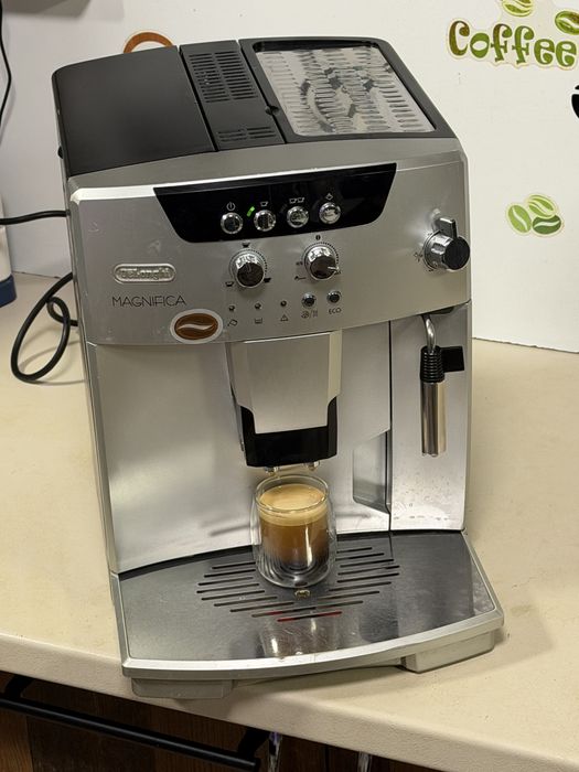 Кафемашина кафе автомат delonghi magnifica с гаранция