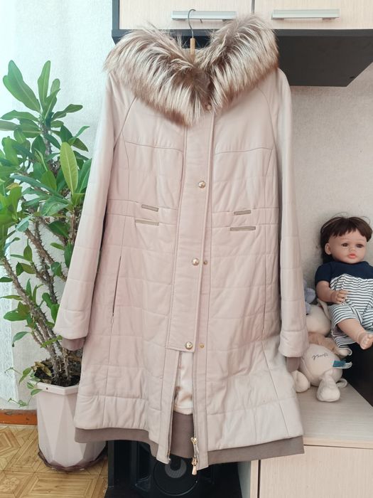 Кожаное пальто 40-й размер